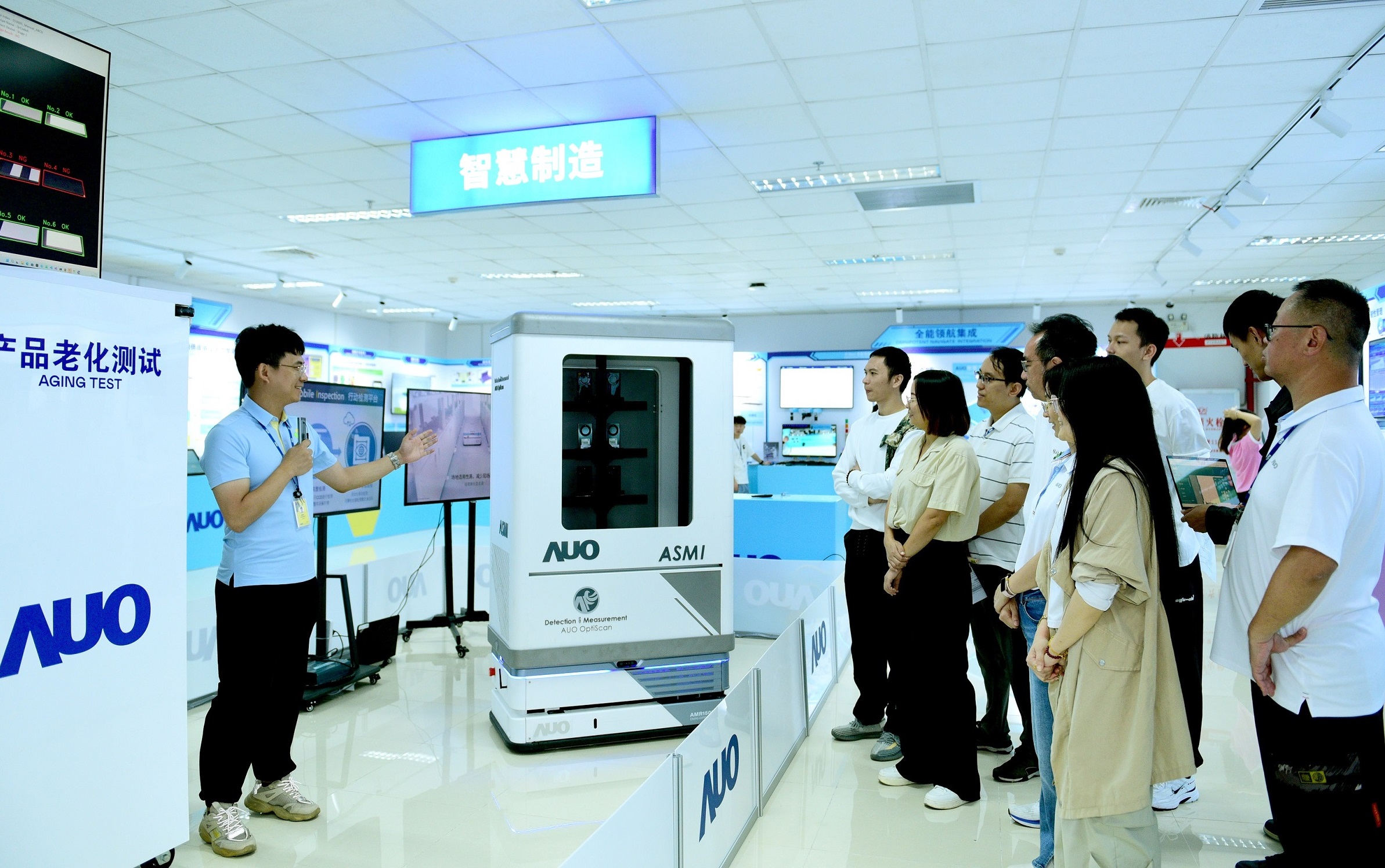 ng28南宮相信品牌力量廈門將5G+ABC技術(shù)串聯(lián)生產(chǎn)管理全流程，打通研發(fā)、采購(gòu)、生管、制程、設(shè)備、質(zhì)量等產(chǎn)品全生命周期制造流程，完成數(shù)字化設(shè)計(jì)、智慧供應(yīng)鏈、智能座艙、全流程設(shè)備管理、數(shù)據(jù)驅(qū)動(dòng)優(yōu)化、智慧在線檢測(cè)、智慧品管等自適應(yīng)生產(chǎn)模式升級(jí)